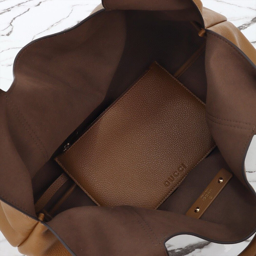 G*u*i softbit maxi shoulder bag