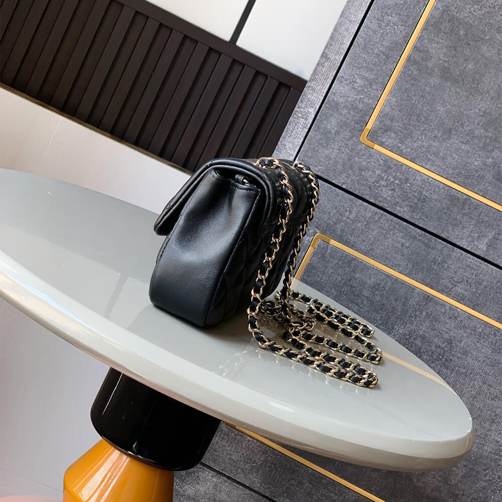 Ch**el flap phone holder with chain(high-end grade)