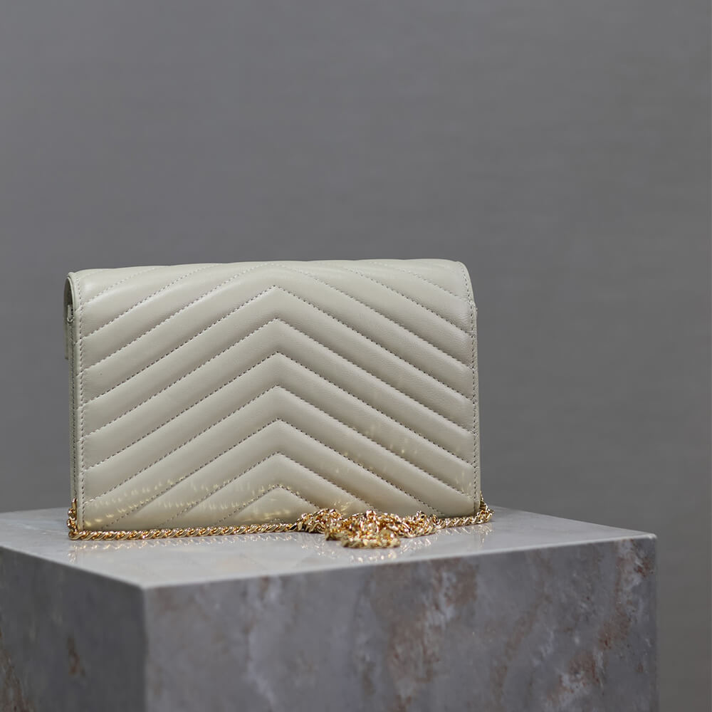 Y51 cassandre chain wallet in lambskin