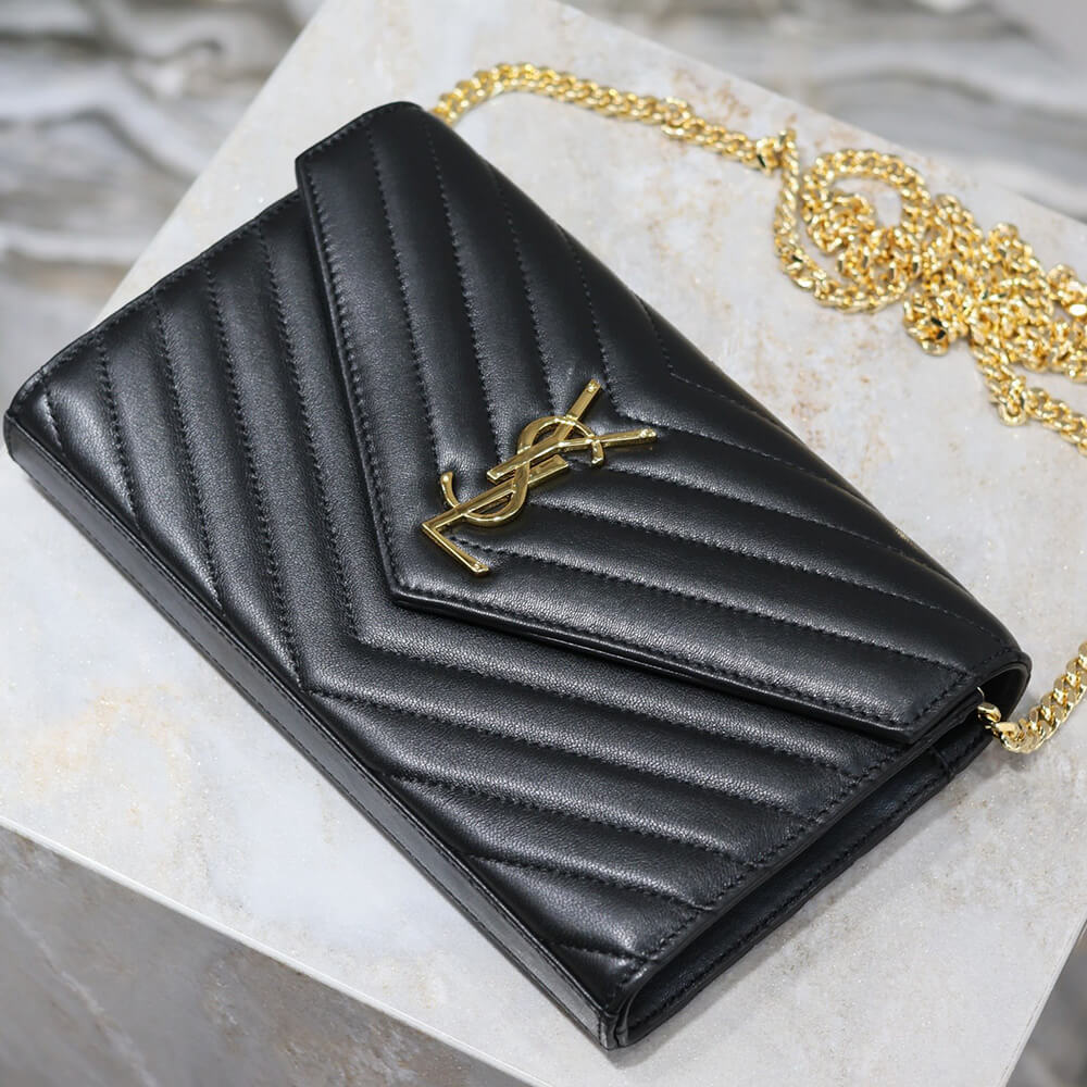 Y51 cassandre chain wallet in lambskin