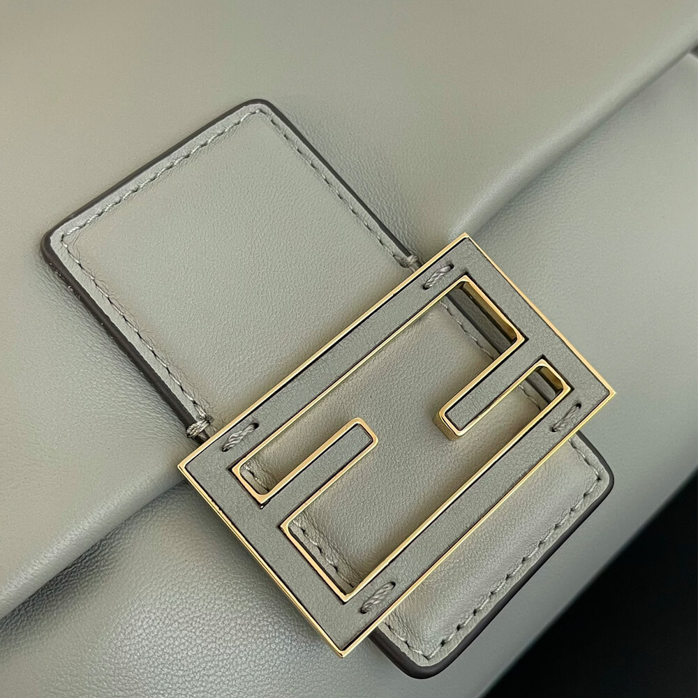 F**di mamma baguette medium(high-end grade)