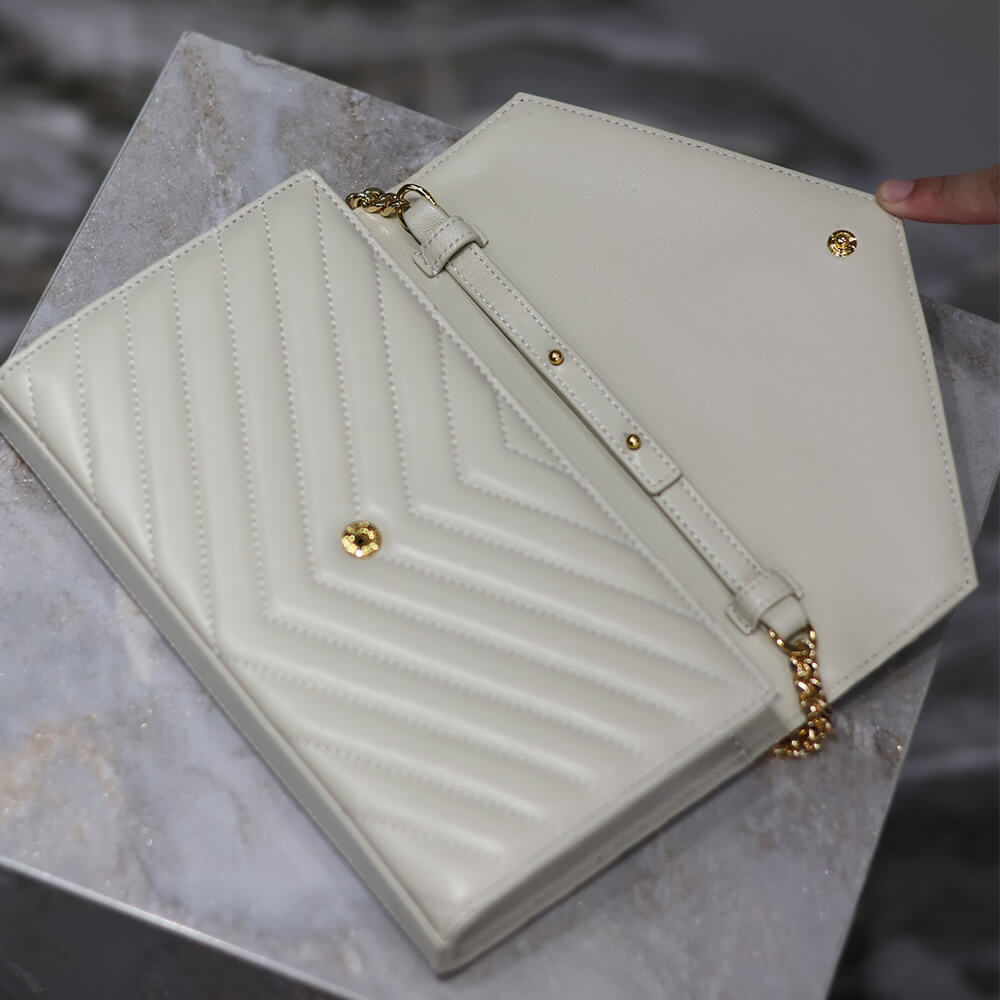 Y51 cassandre chain wallet in lambskin