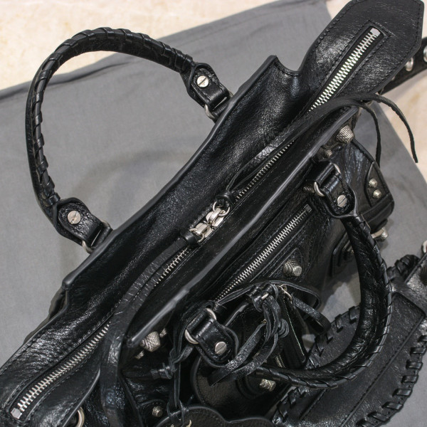 Ba*len*cia*ga neo cagole xs handbag