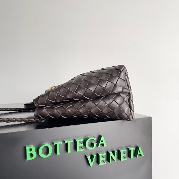 bo*te*ga Ve*ne*ta medium andiamo