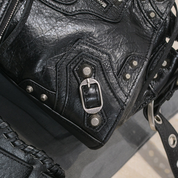 Ba*len*cia*ga neo cagole xs handbag