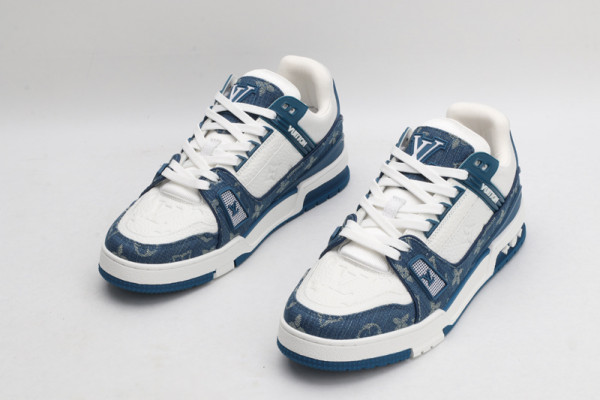 l0*is V*t0n trainer sneaker