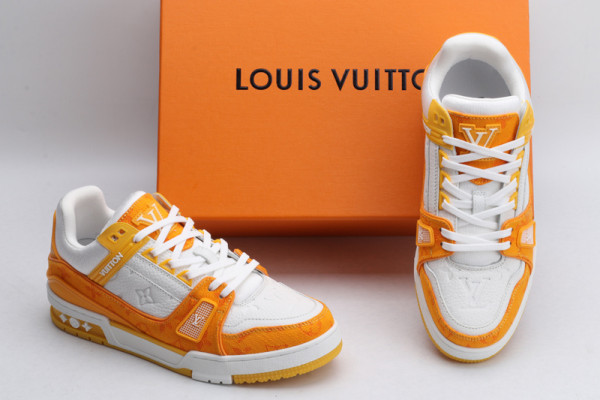 l0*is V*t0n trainer sneaker