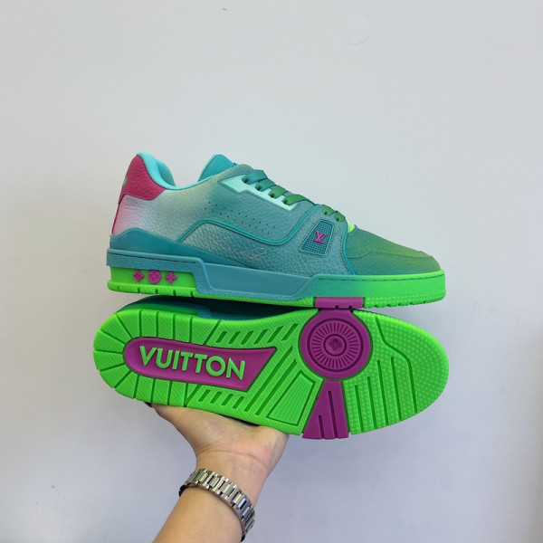 l0*is V*t0n trainer sneaker