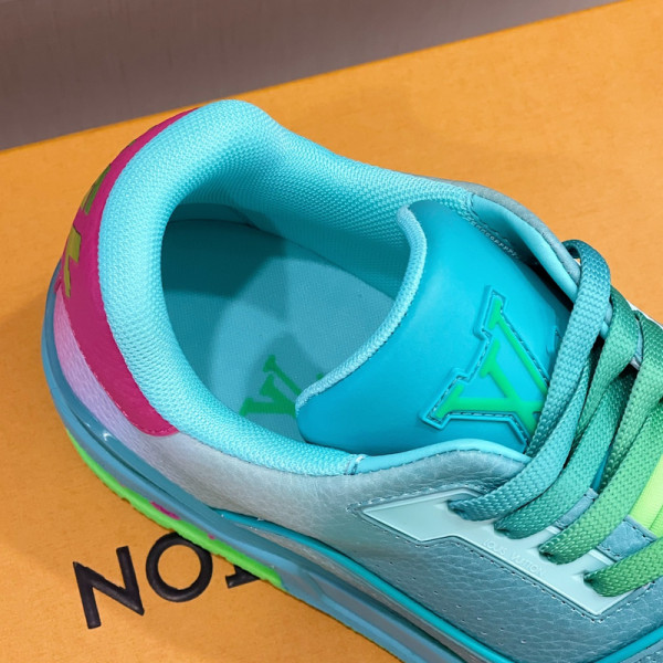 l0*is V*t0n trainer sneaker