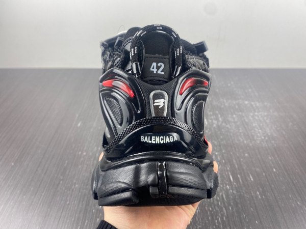 Ba*len*cia*ga runner sneaker