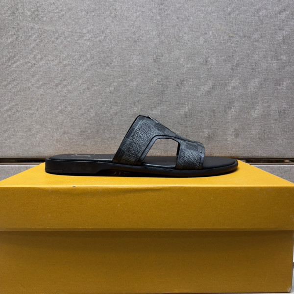 l0*is V*t0n sandals