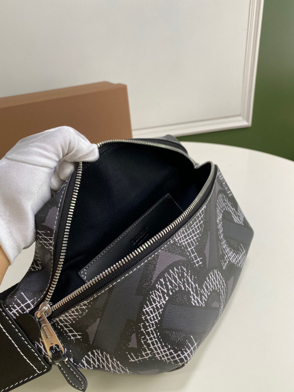 B**rry bum bag