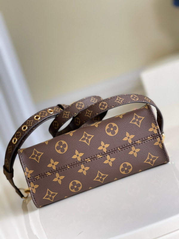 l0*is V*t0n petit sac plat