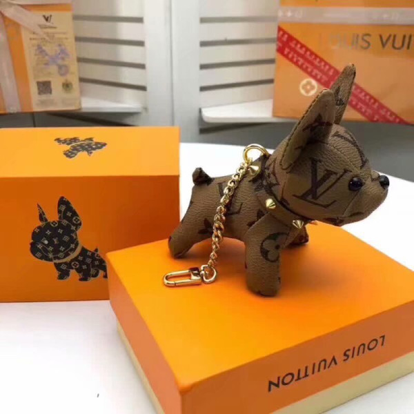 l0*is V*t0n kaey chain