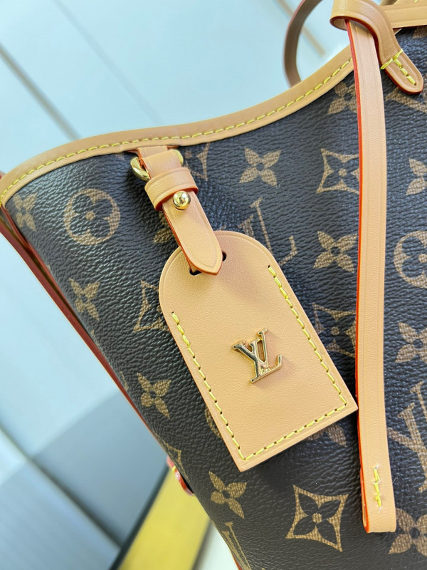 l0*is V*t0n carryall pm