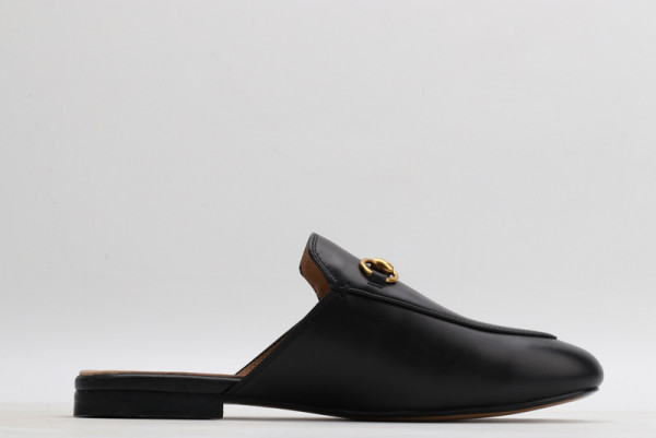 G*u*i princetown leather slipper