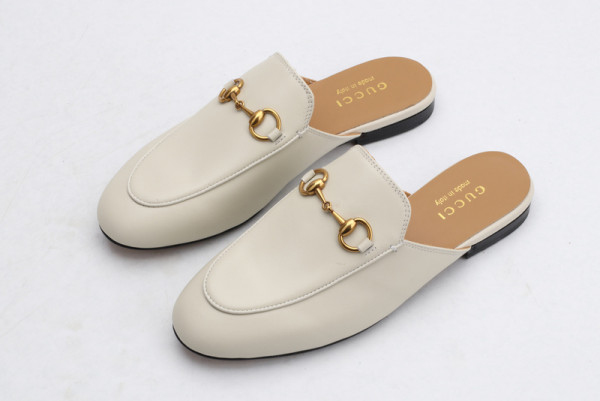 G*u*i princetown leather slipper