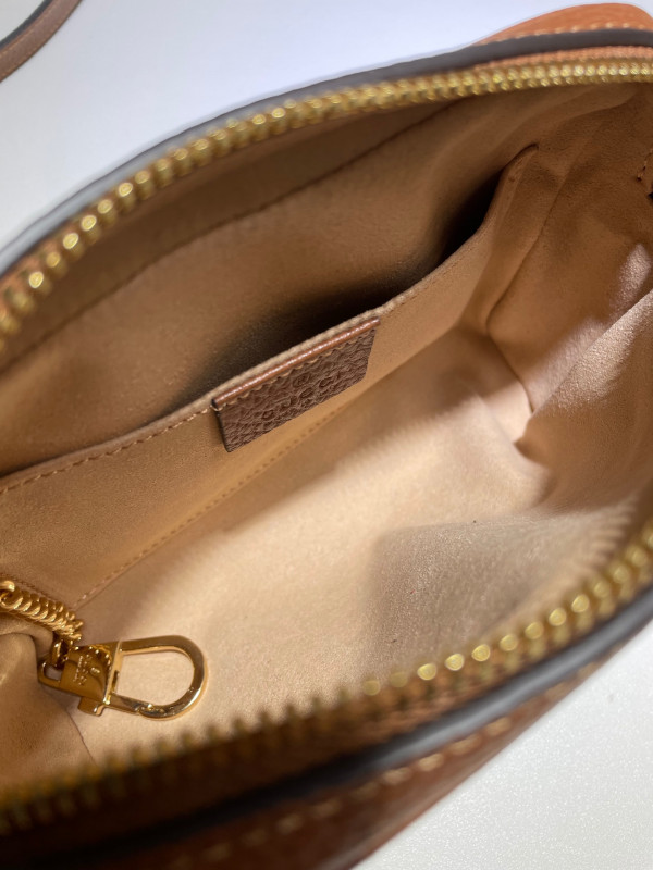 G*u*i ophidia suede mini bag
