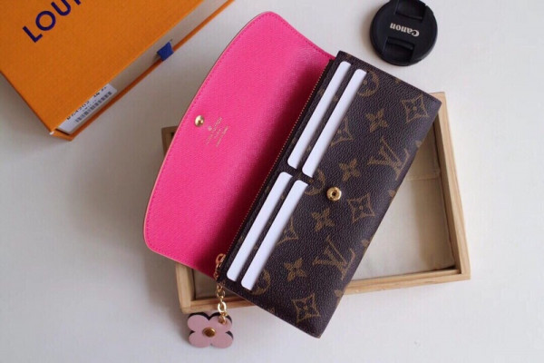 l0*is V*t0n emilie wallet