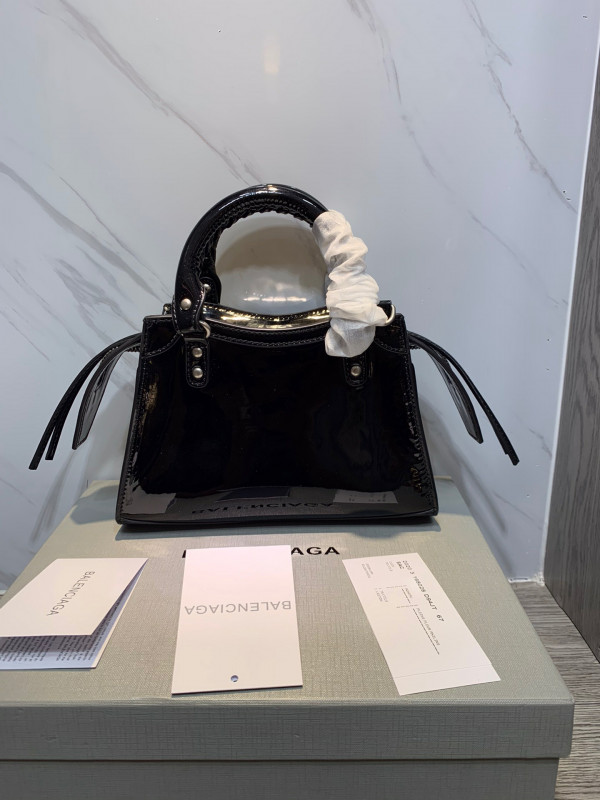 Ba*len*cia*ga neo classic mini top handle bag