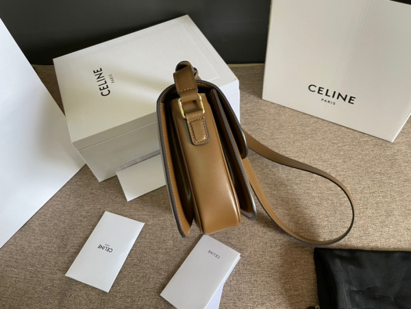 CELIN* CLASSIQUE TRIOMPHE BAG