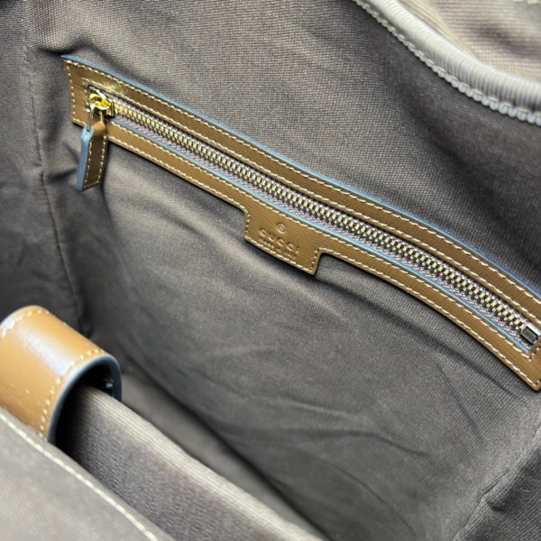 G*u*i medium backpack with interlocking g