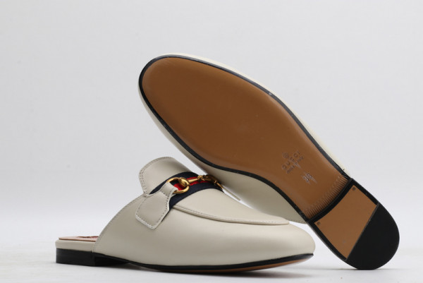 G*u*i princetown leather slipper