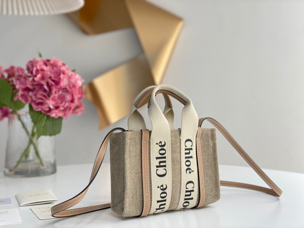 CHLOÉ woody nano tote