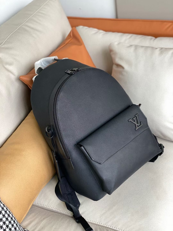 l0*is V*t0n backpack