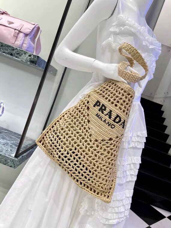 Pra*a raffia tote bag