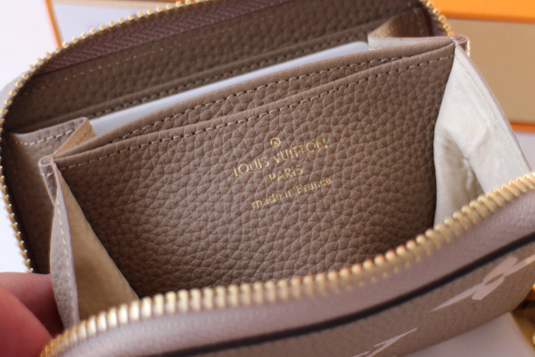 l0*is V*t0n zippy coin purse