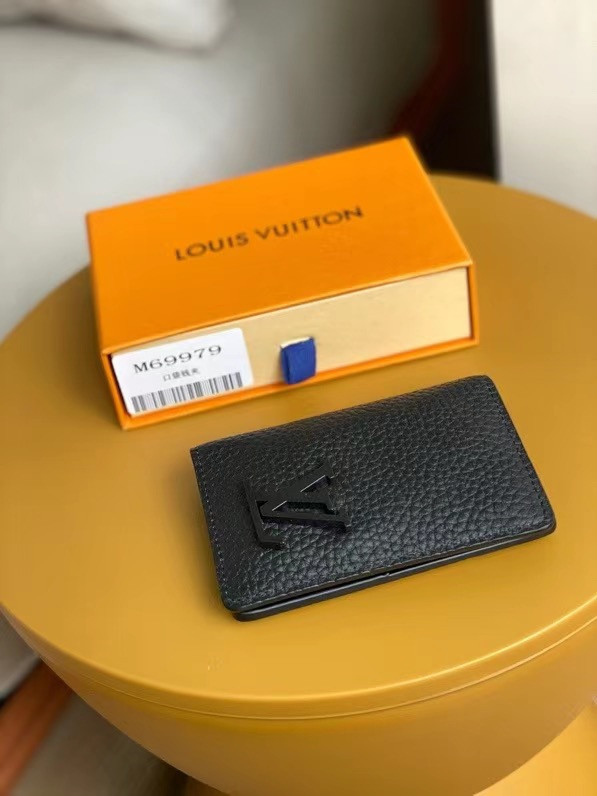 l0*is V*t0n pocket organizer
