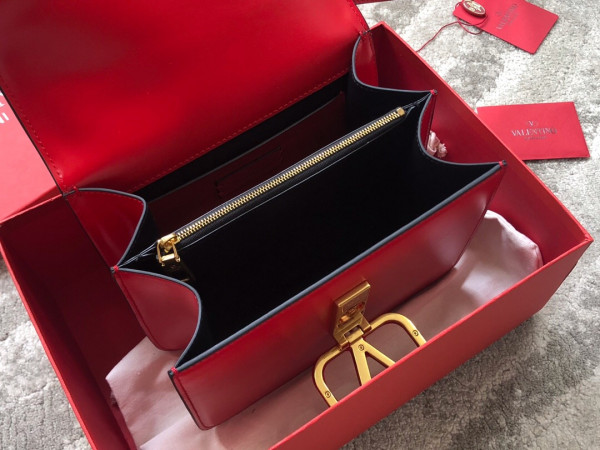 VALENTINO GARAVANI VSLING SHINY CALFSKIN SHOULDER BAG