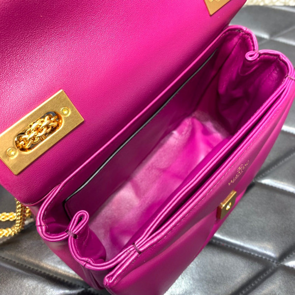 VALENTINO ONE STUD BAG WITH CHAIN