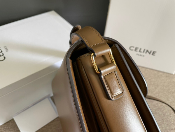 CELIN* CLASSIQUE TRIOMPHE BAG