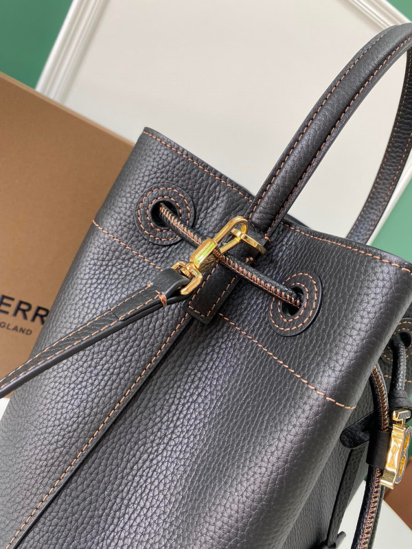 B**rry small tb bucket bag