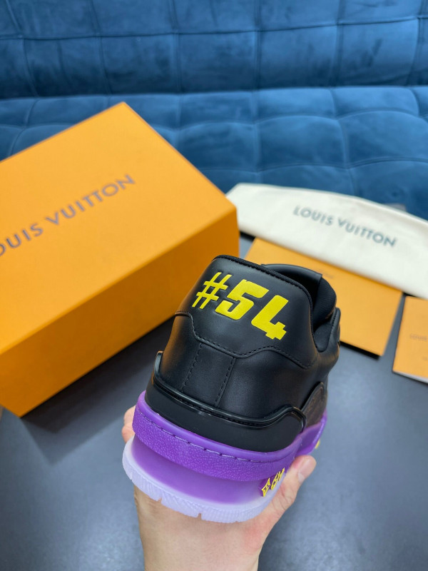 l0*is V*t0n trainer sneaker
