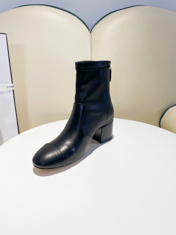 CL ANKLE BOOTS