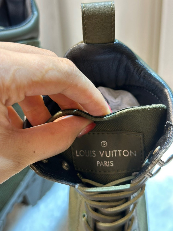 l0*is V*t0n boots