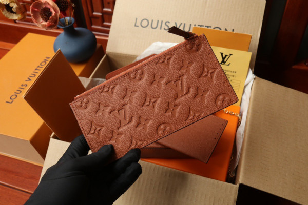 l0*is V*t0n pochette fÉlicie