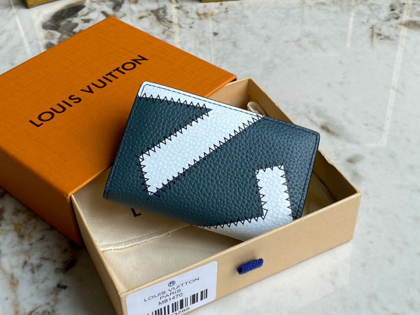 l0*is V*t0n pocket organizer