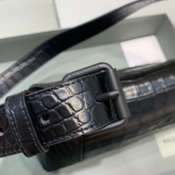 Ba*len*cia*ga downtown medium shoulder bag