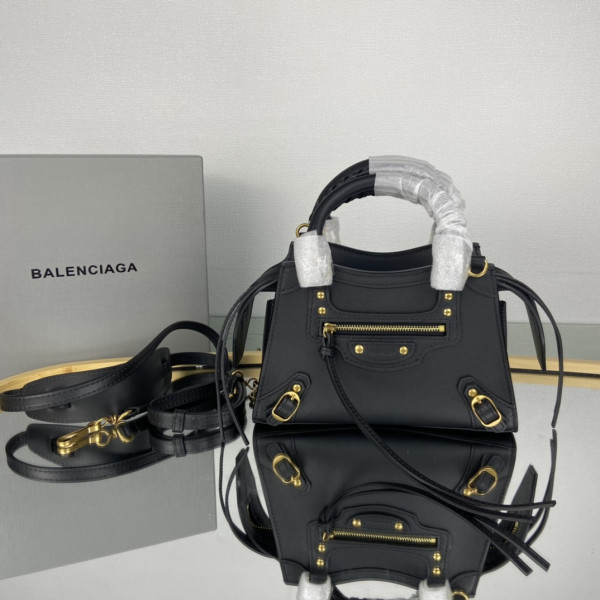Ba*len*cia*ga neo classic mini top handle bag