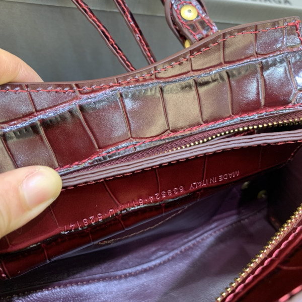Ba*len*cia*ga neo classic mini top handle bag