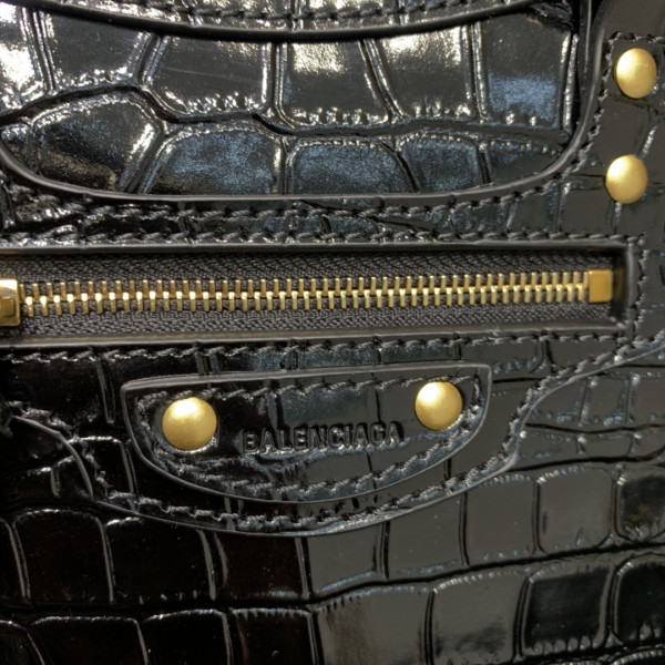 Ba*len*cia*ga neo classic mini top handle bag