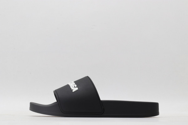 Ba*len*cia*ga pool slide sandal