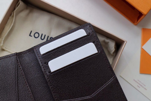 l0*is V*t0n pocket organizer