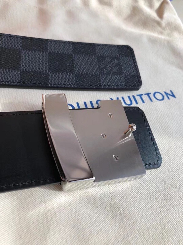 l0*is V*t0n belt