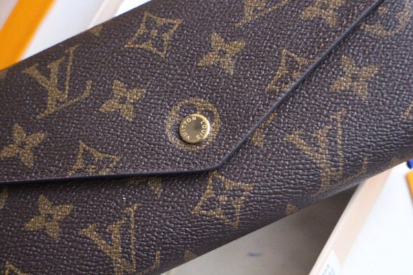 l0*is V*t0n sarah wallet