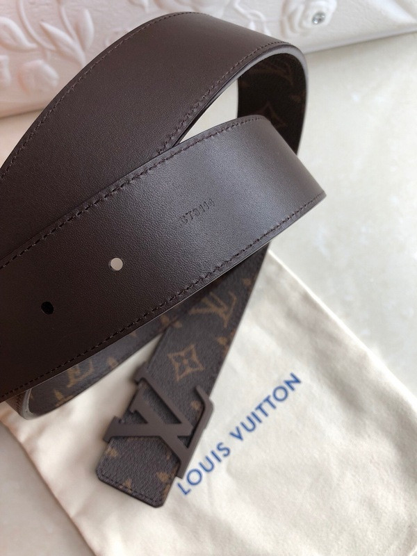 l0*is V*t0n belt